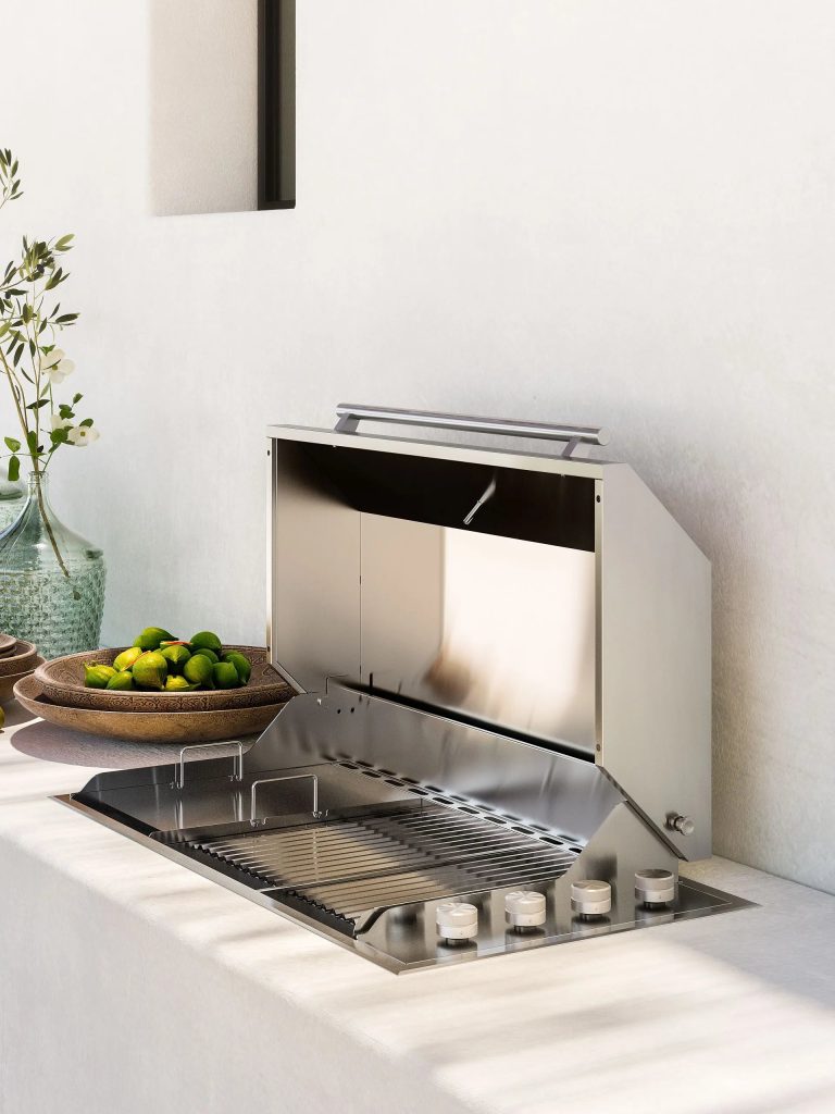 Kültéri BBQ Grill, beépített főzőlap, AISI316 acél, 3 x 3,15 kW gázégő, elektromos gyújtás, zsírgyűjtő, 460 x 285 mm-es lapok